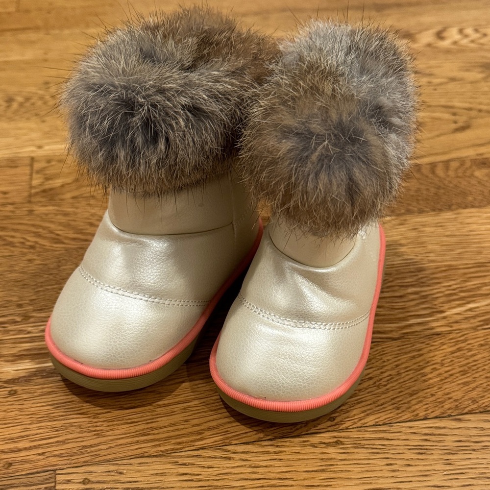 Rabbit Fur Trimmed Gold toddler boots Sz 23 toddler NWOT faux fur lined